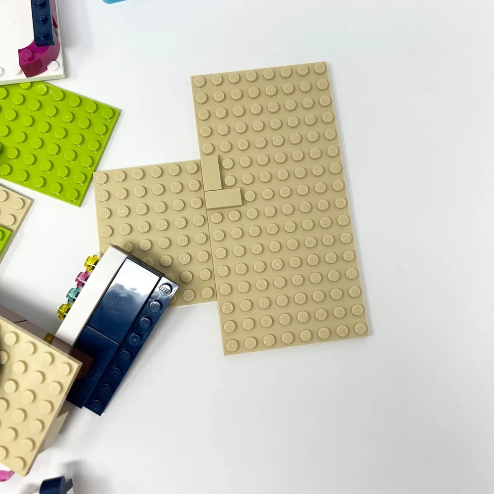 LEGO Friends Snow Resort Ski Lift INCOMPLETE Lot Parts Bulk Diverse Parts - Picture 8 of 10
